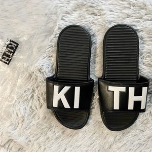 NWT • Unisex KITH Slides (10 Years Old) - Size 7 Men’s/Size 9.5 Women